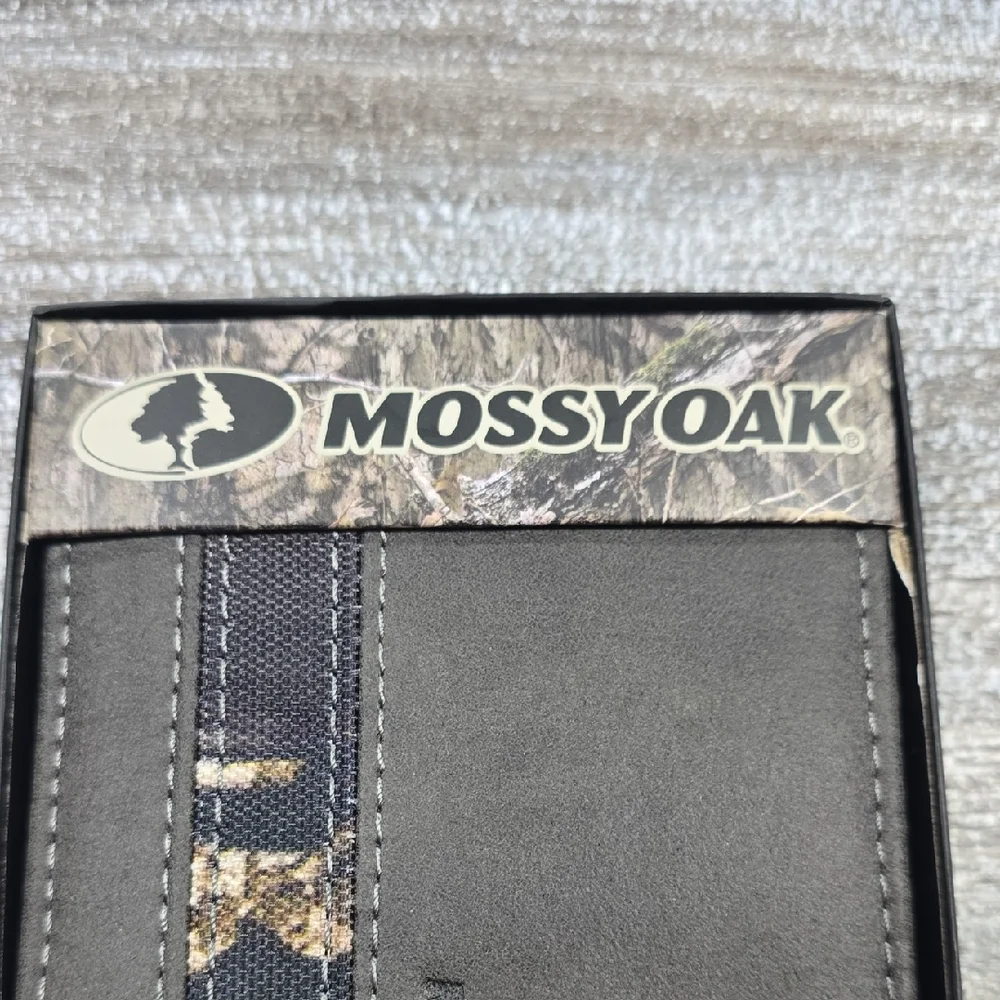 Mossy Oak Gray Bi‑Fold Wallet – Camo Stripe